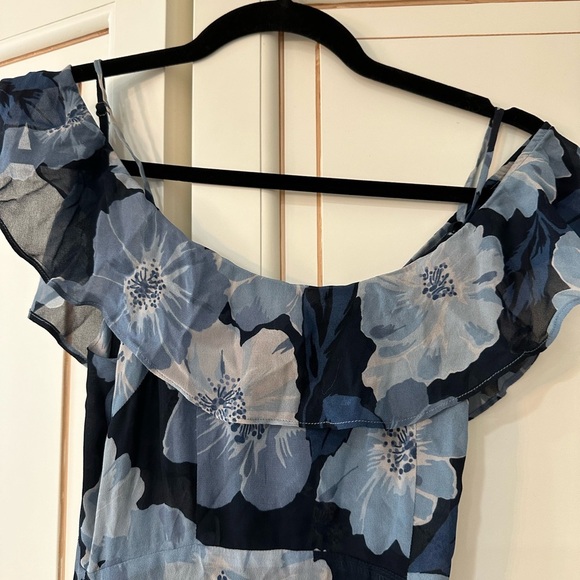 Reformation Odessa Dress in Fontaine (19) - Picture 8 of 8